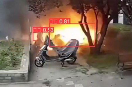 隨著科技的不斷進步，AI人工智能已經深入到生活的方方面面，特別是在安全監(jiān)控領域，AI視頻監(jiān)控已經成為保障公共安全的重要手段。今天，我們將重點探討AI視頻監(jiān)控與火焰識別算法如何共同守護我們的安全，開啟智能防控新篇章。  AI視頻監(jiān)控具有強大的智能分析和處理能力，能夠實現(xiàn)對監(jiān)控區(qū)域的實時監(jiān)控、目標識別、行為分析等功能。而火焰識別算法則是AI視頻監(jiān)控的重要應用之一，通過對監(jiān)控畫面中的火焰特征進行識別和分析，及時發(fā)現(xiàn)火情，為滅火救援爭取寶貴時間。  火焰識別算法采用了先進的計算機視覺技術和深度學習算法，能夠在復雜的監(jiān)控畫面中準確識別火焰特征。一旦檢測到火焰，系統(tǒng)會立即觸發(fā)報警，將火情信息實時推送給相關人員，實現(xiàn)快速響應。  除了火災防控，AI視頻監(jiān)控和火焰識別算法在工業(yè)生產、森林防火、古建筑保護等領域也具有廣泛應用。它們不僅可以提高安全監(jiān)控的效率和準確性，還能有效降低人力成本，實現(xiàn)智能化、自動化的安全管理。  總之，AI視頻監(jiān)控與火焰識別算法的結合，為公共安全防控帶來了革命性的變革。未來，隨著技術的不斷創(chuàng)新和完善，AI視頻監(jiān)控將在更多領域發(fā)揮重要作用，為我們的生活和工作提供更加安全、便捷的環(huán)境。