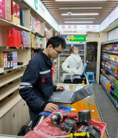 聯(lián)網(wǎng)防盜報警系統(tǒng)方案以高效、智能、便捷為特點，廣泛應(yīng)用于家庭、商鋪、工廠等各類場所，為您提供全方位的安全保障。